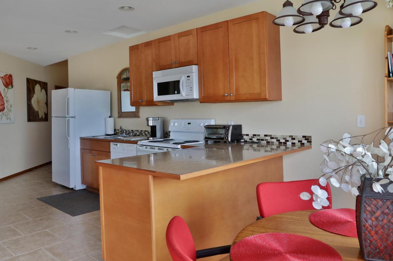 Maxwelton Beach Sunsets! Kayaks & Paddleboards! 1 Min Walk To The Water! Clinton Exterior photo